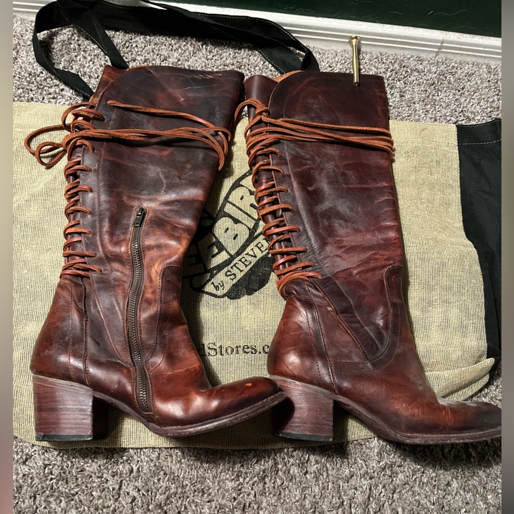 RARE Freebird Cognac Cosmo Leather Lace-Up Boots